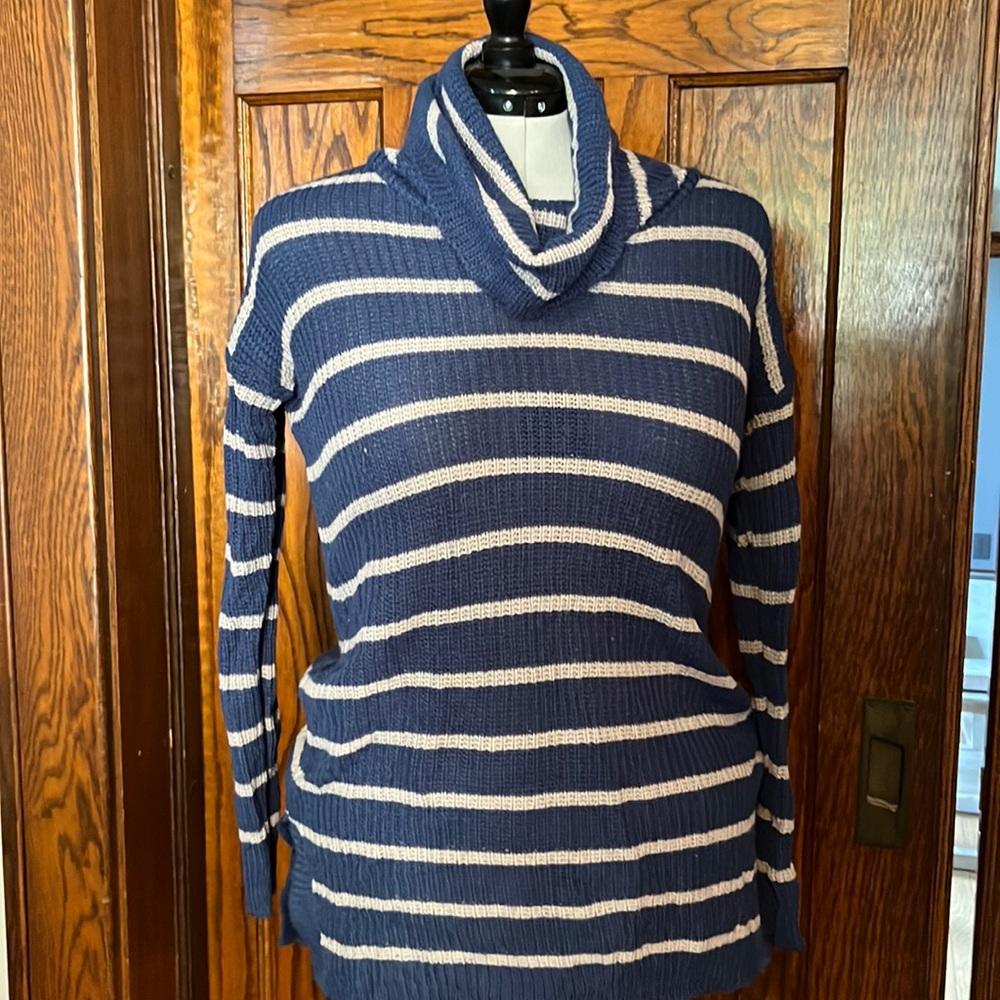 Cowl sweater